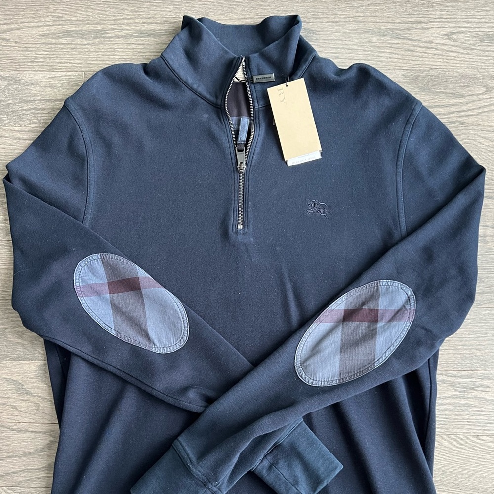 Burberry Men’s Sweatshirt with plaid arm patches Size Large